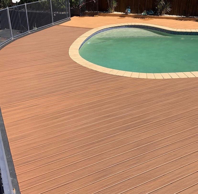 Curved pool deck image 1