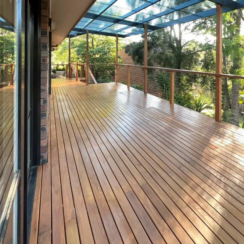 Balcony deck